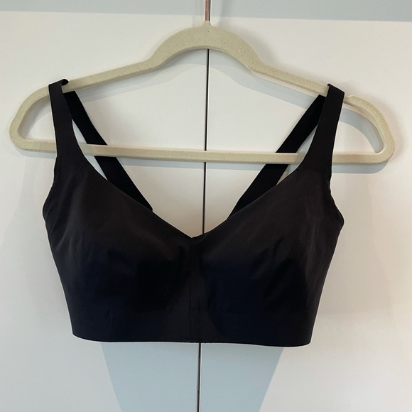 Lululemon like nothing wireless support bra - Picture 3 of 5